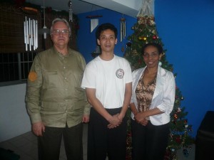 Maestro Chen con Jose Kutos y Soledad Yriza